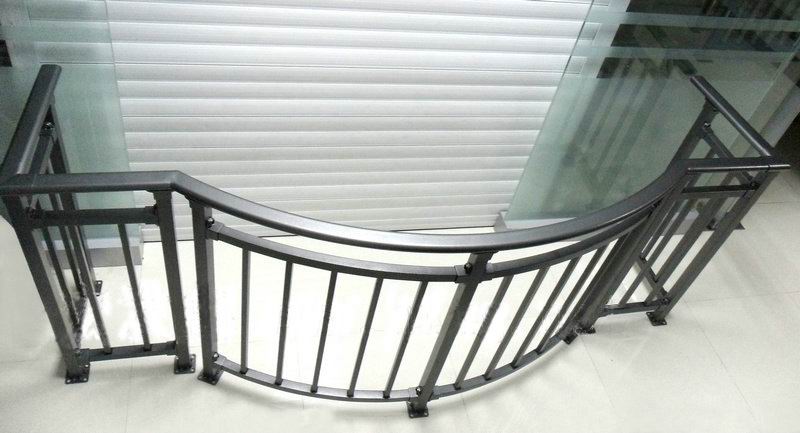 陽臺(tái)護(hù)欄的重要性